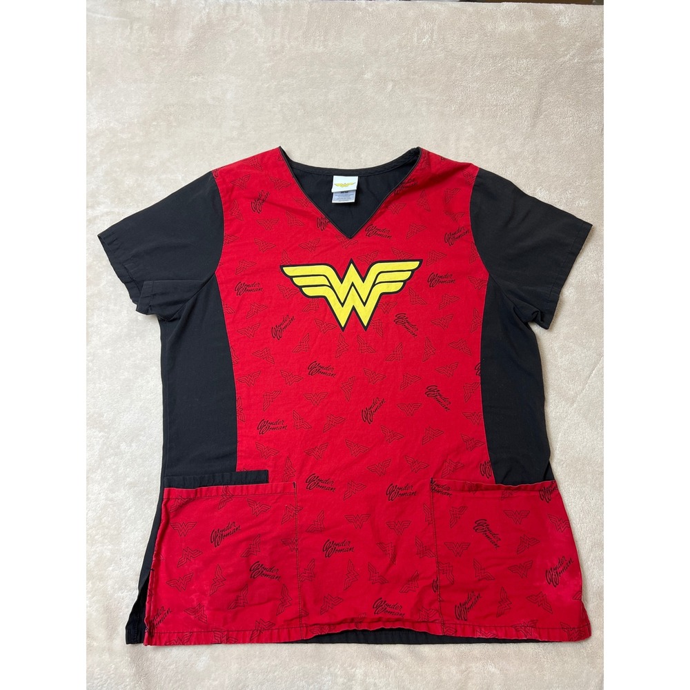 DC Comics Wonder Woman Scrub Top Women M Red Excellent V-Neck Hero SLL05700T